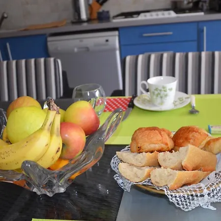 D'hôtes Et Alojamento de Acomodação e Pequeno-almoço