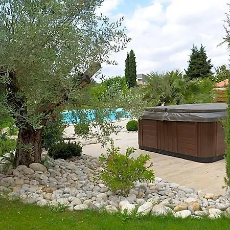 Chambre D'hotes Et Spa Bed & Breakfast 4*