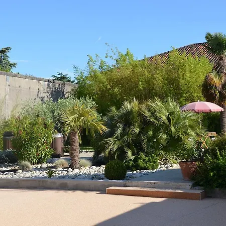 Chambre D'hotes Et Spa Bed & Breakfast